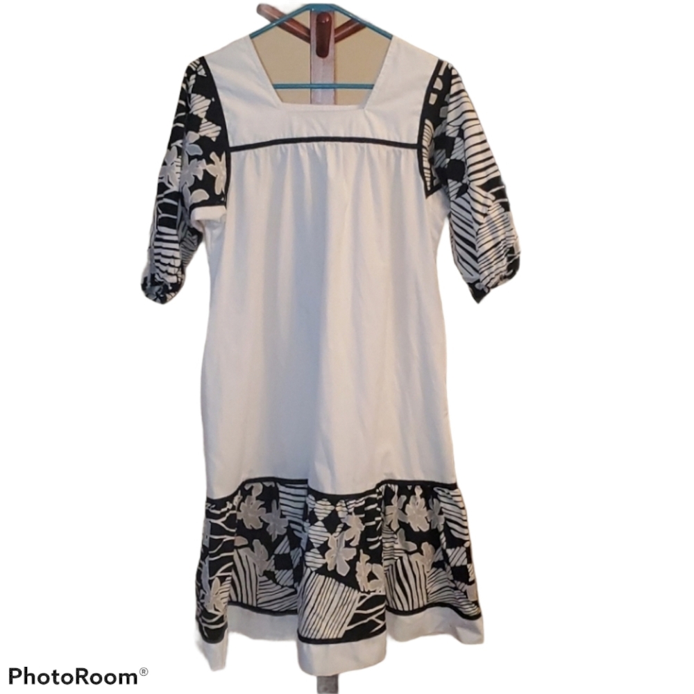 Vintage 60s Hilda Blue and White Hawaii Dress
